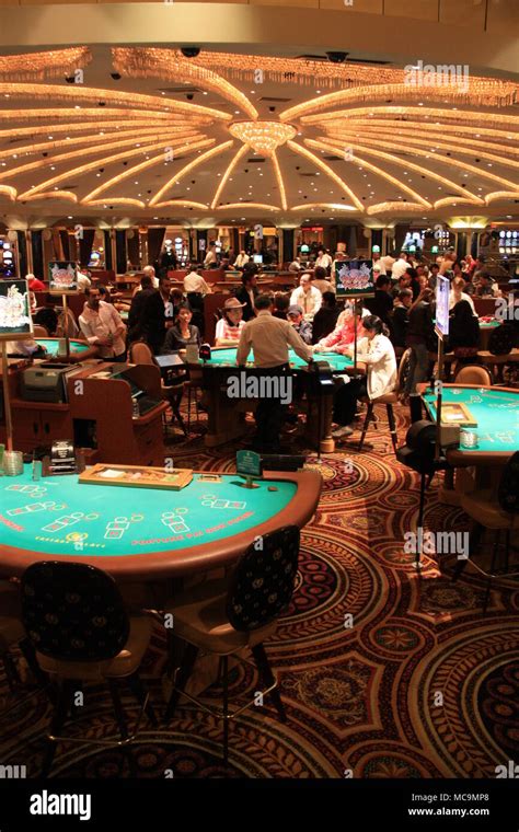 caesars palace poker table